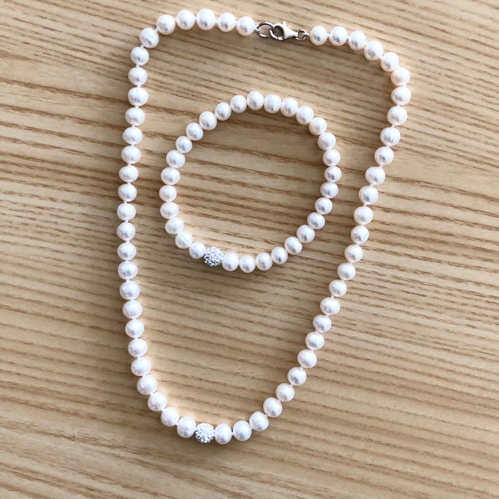Pearl Necklace and Bracelet Set